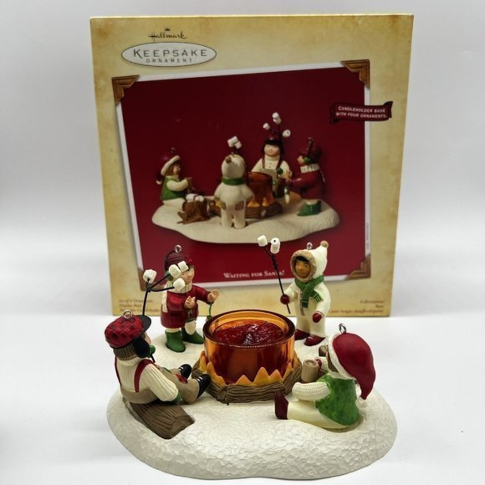 HALLMARK  Keepsake Ornament Waiting For Santa Set‎ Of 4 W/ Candle Base 2003